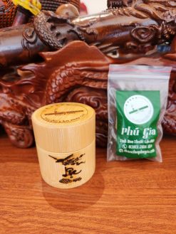 hộp tre đựng thuốc lào