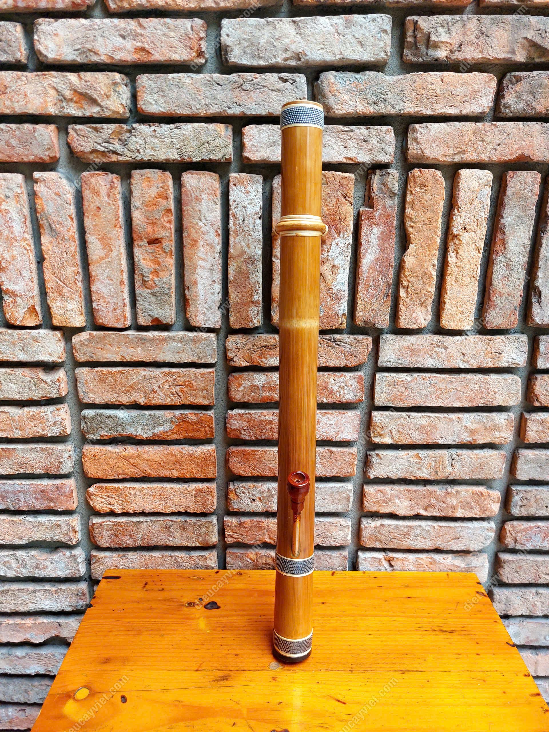 Điếu ục Hà Giang Tây Bắc- Đặc sản văn hóa dân tộc miền núi Tây Bắc UTB05 4 utb05m dieu uc ha giang tay bac dai khong rut dan may tham1